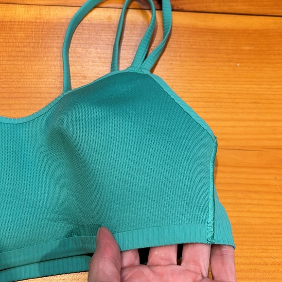 LULULEMON Green Like A Cloud Ribbed Bra Light Support Molded Foam Cups - Picture 10 of 10